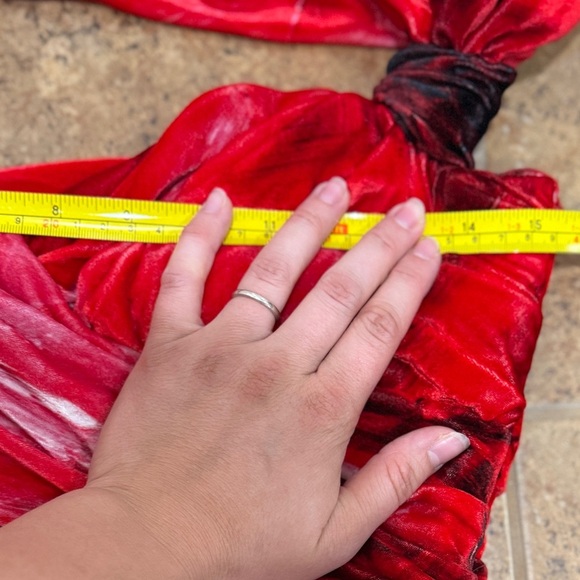 NWT Moschino Abstract Off-The-Shoulder Velour Velvet Dress US 4 Red Cocktail - Picture 11 of 14